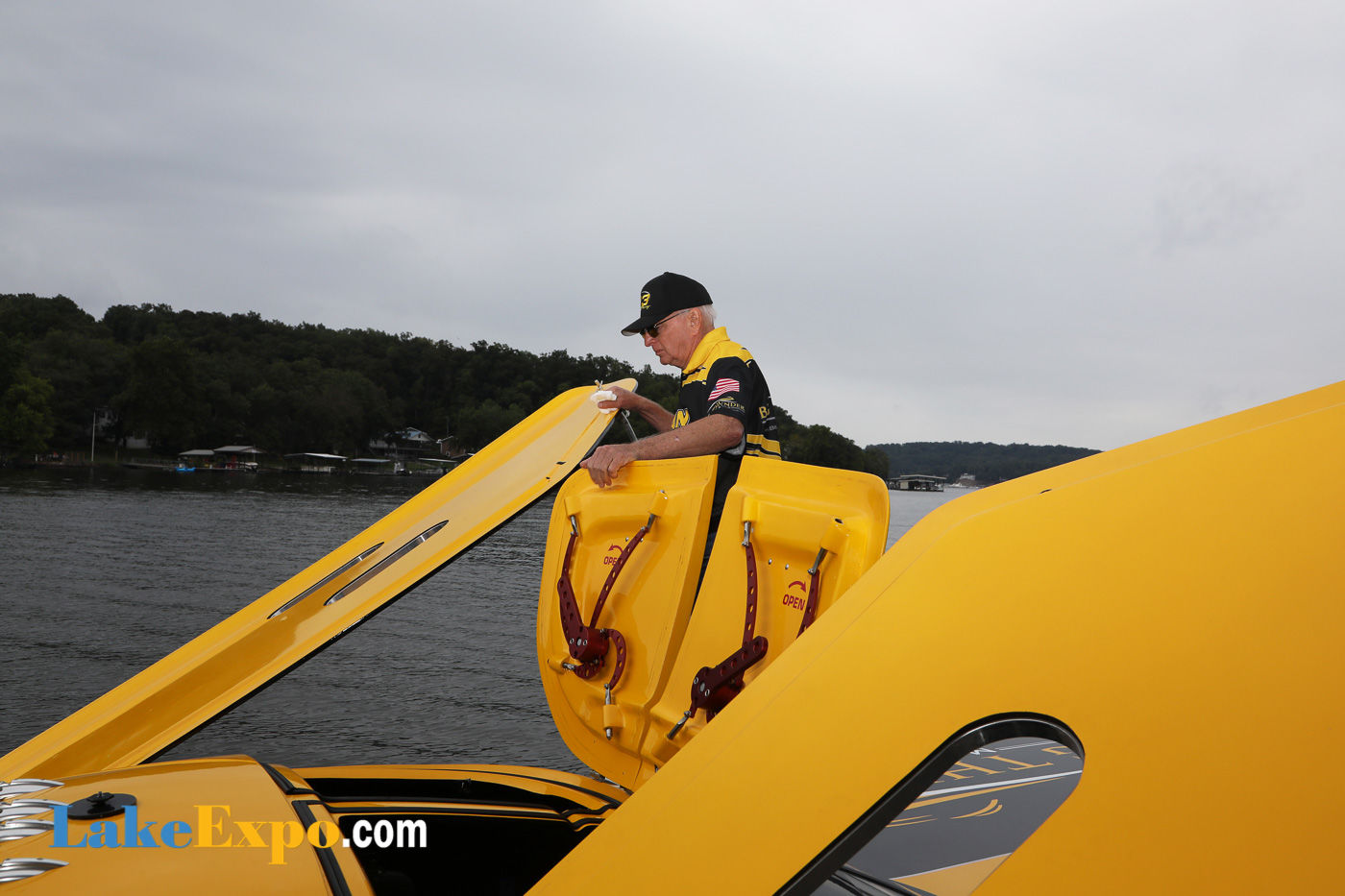 Shootout Boats In The Pits-54.jpg